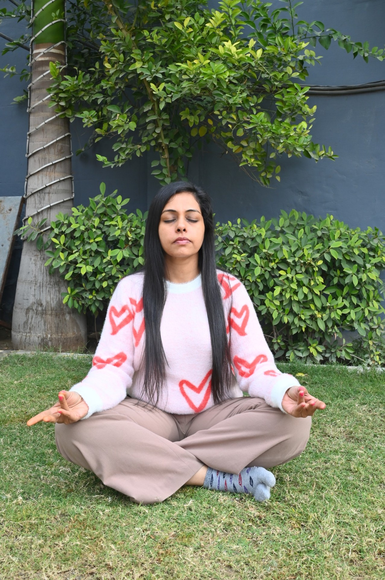 Surbhi, certified face yoga coach
